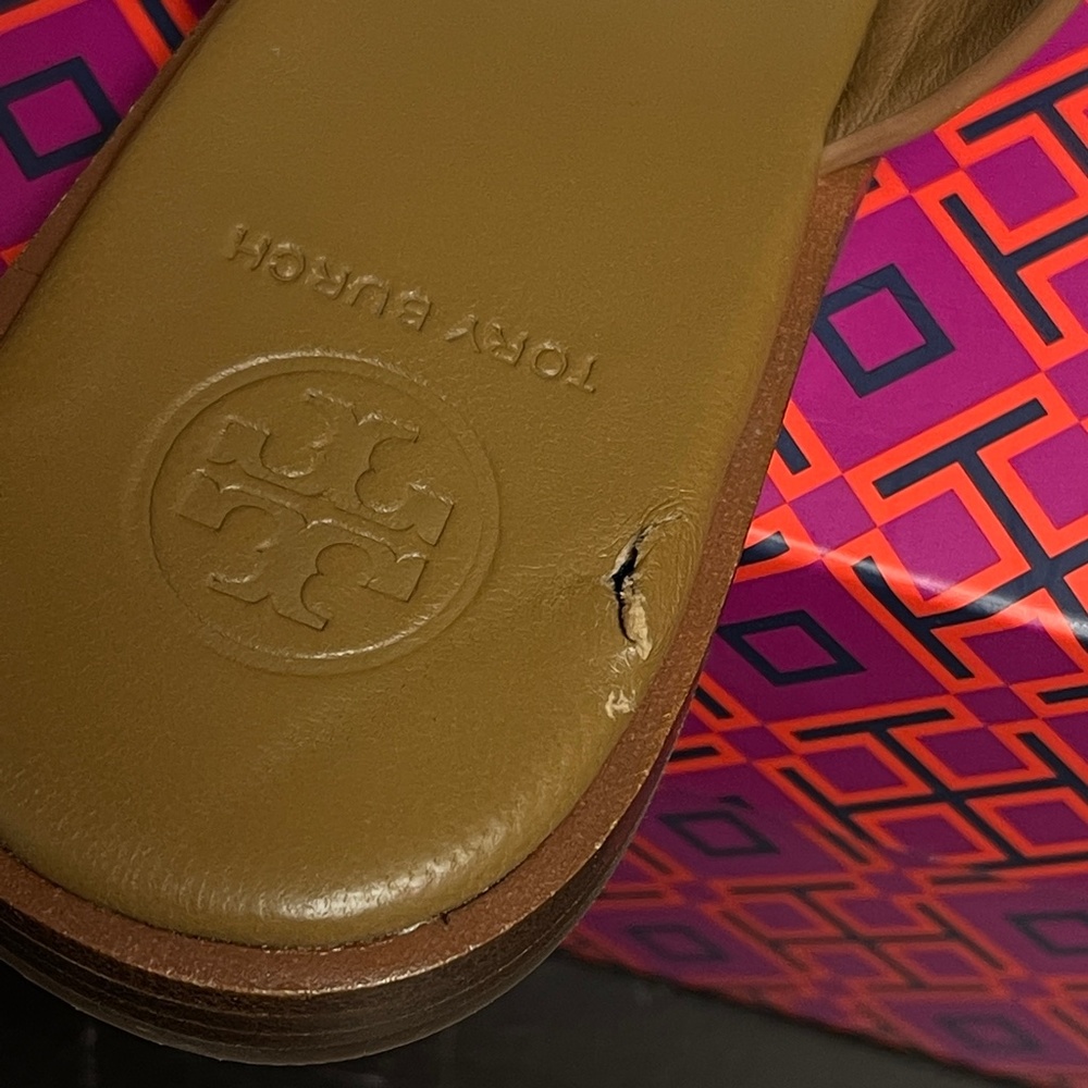 Tory Burch Weston Full Logo Thong Sandal - Picture 9 of 10